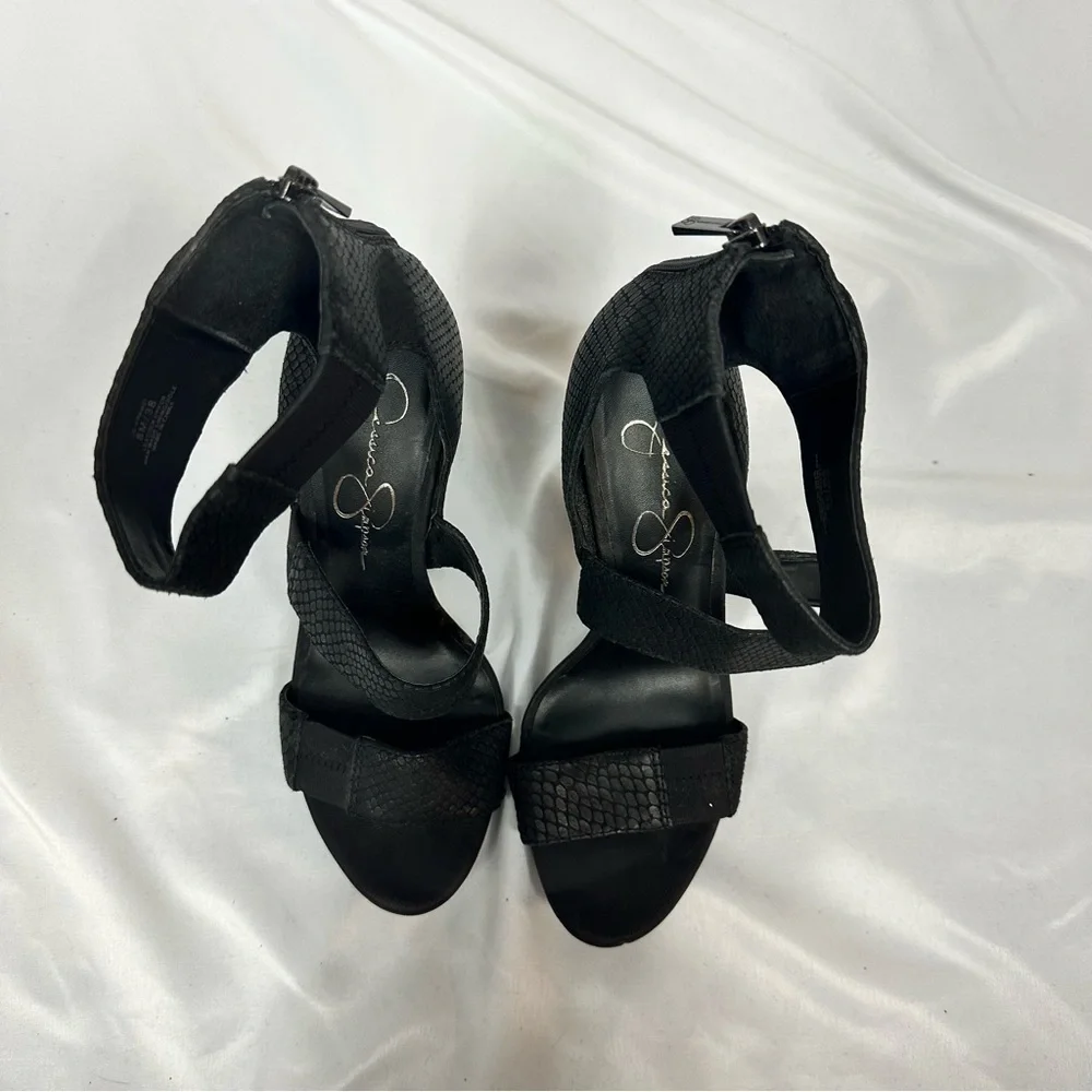 JESSICA Simpson Faux Snake Print Black Heels in Size 38/8M - Picture 2 of 6